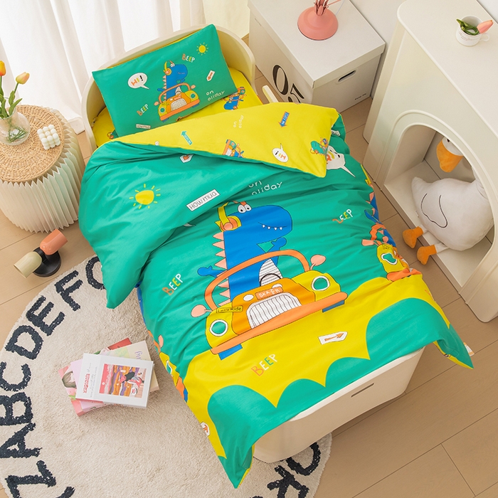 91家纺网 家纺一手货源 找家纺 嗨皮宝贝 2025新款全棉纯棉13372幼儿园三件套多件套 假日旅行