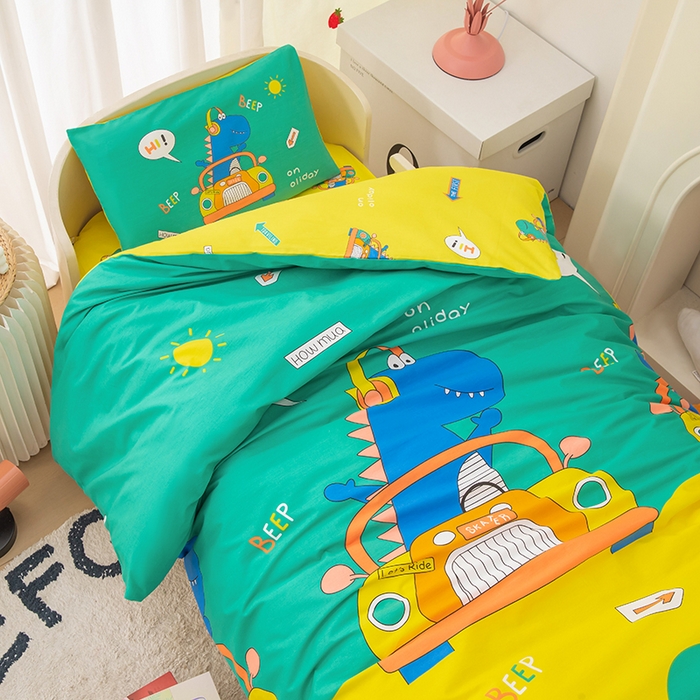 91家纺网 家纺一手货源 找家纺 嗨皮宝贝 2025新款全棉纯棉13372幼儿园三件套多件套 假日旅行