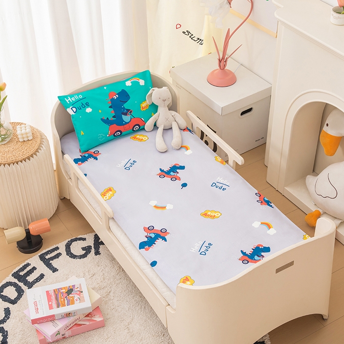 91家纺网 家纺一手货源 找家纺 嗨皮宝贝 2025新款全棉纯棉13372幼儿园三件套多件套 恐龙丹佛