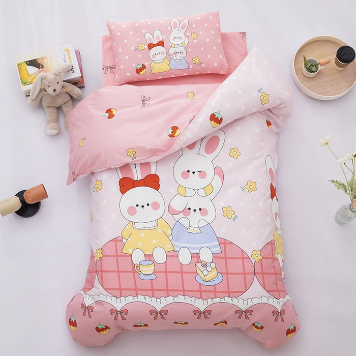 91家纺网 家纺一手货源 找家纺 嗨皮宝贝 2025新款全棉纯棉13372幼儿园三件套多件套 兔宝宝