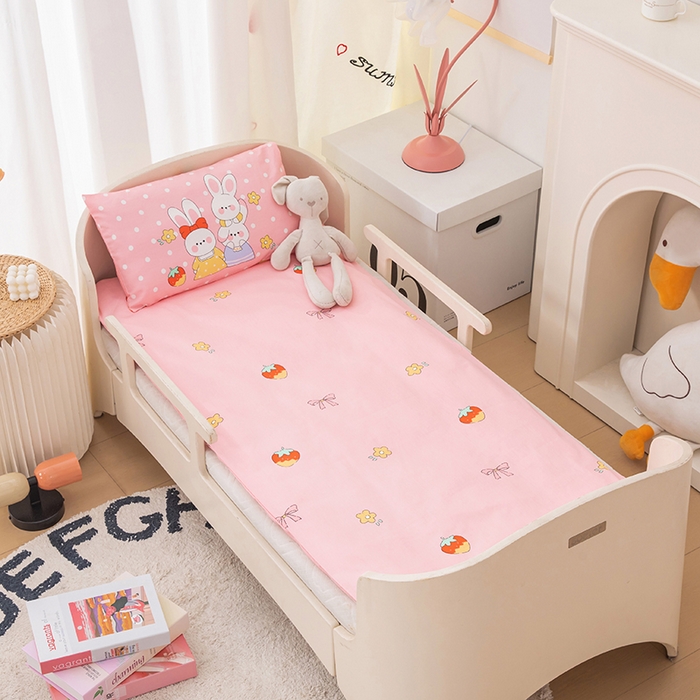 91家纺网 家纺一手货源 找家纺 嗨皮宝贝 2025新款全棉纯棉13372幼儿园三件套多件套 兔宝宝