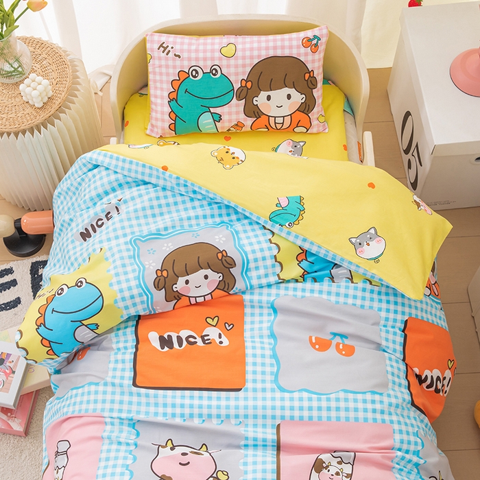 91家纺网 家纺一手货源 找家纺 嗨皮宝贝 2025新款全棉纯棉13372幼儿园三件套多件套 玩乐童年-蓝