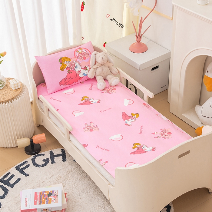 91家纺网 家纺一手货源 找家纺 嗨皮宝贝 2025新款全棉纯棉13372幼儿园三件套多件套 小公主安琪