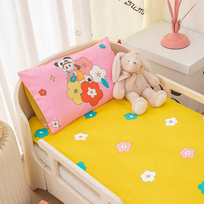 91家纺网 家纺一手货源 找家纺 嗨皮宝贝 2025新款全棉纯棉13372幼儿园三件套多件套 熊猫小希-蓝