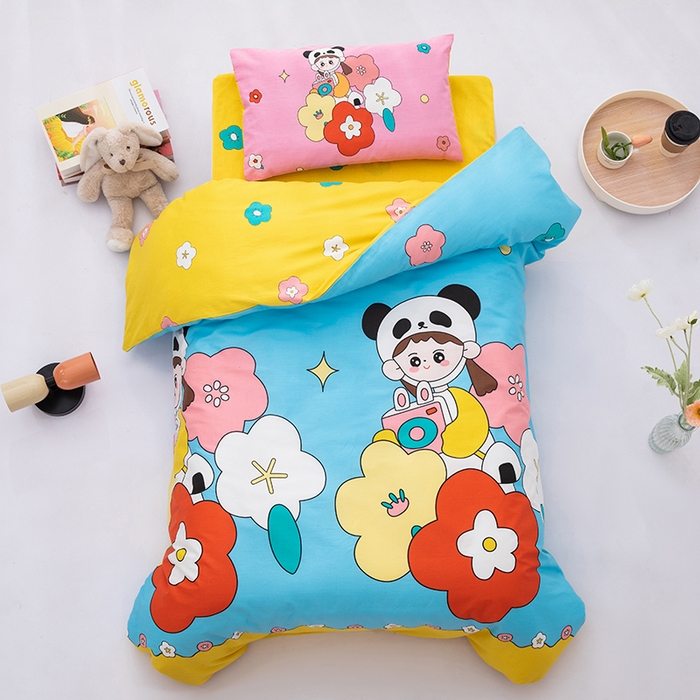 91家纺网 家纺一手货源 找家纺 嗨皮宝贝 2025新款全棉纯棉13372幼儿园三件套多件套 熊猫小希-蓝