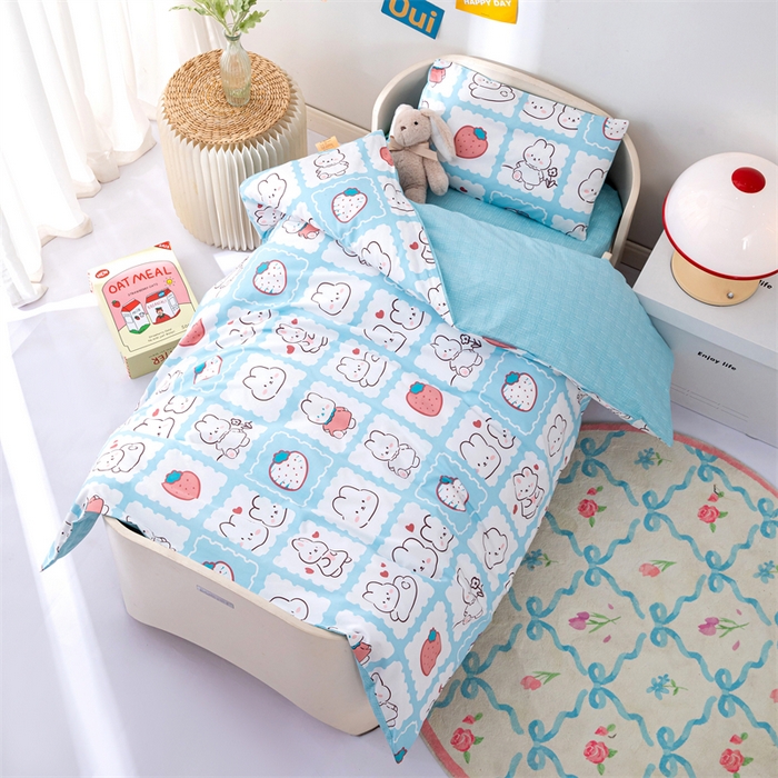 91家纺网 家纺一手货源 找家纺 嗨皮宝贝 2025新款全棉纯棉13372幼儿园三件套多件套 小兔可可-蓝