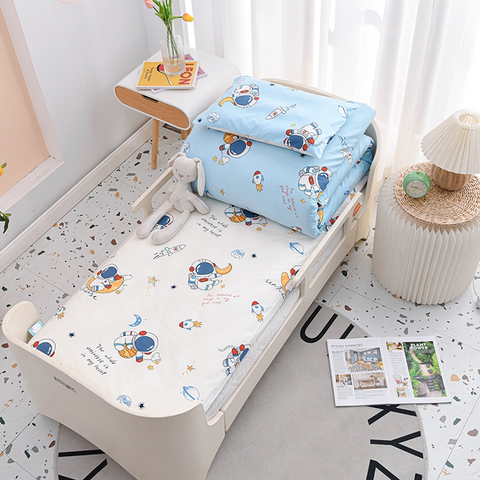 91家纺网 家纺一手货源 找家纺 嗨皮宝贝 2025新款全棉纯棉13372幼儿园三件套多件套 宇航漫步