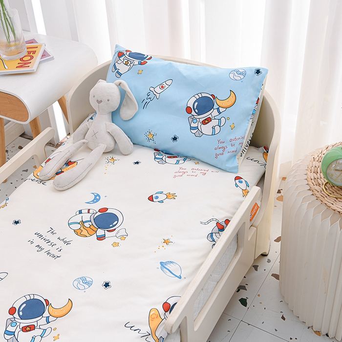 91家纺网 家纺一手货源 找家纺 嗨皮宝贝 2025新款全棉纯棉13372幼儿园三件套多件套 宇航漫步