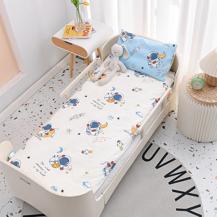 91家纺网 家纺一手货源 找家纺 嗨皮宝贝 2025新款全棉纯棉13372幼儿园三件套多件套 宇航漫步