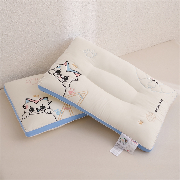 91家纺网 家纺一手货源 找家纺 （总）怡薇格枕芯 2025新款小馋猫亲子护颈枕枕头枕芯