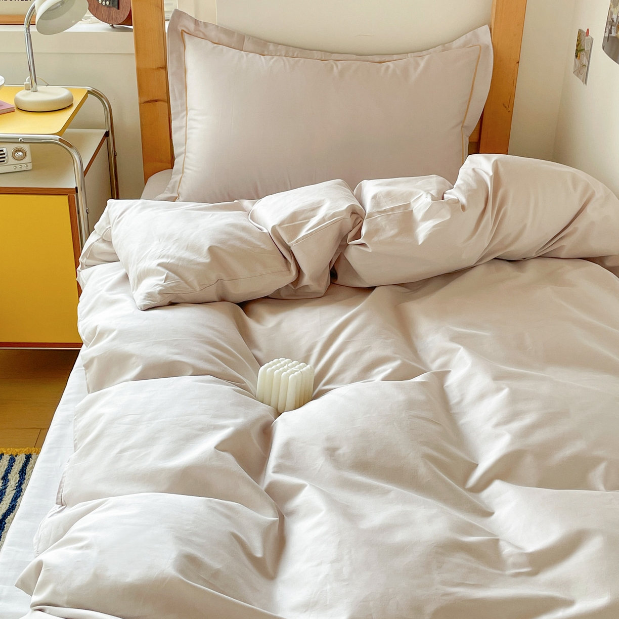 91家纺网 家纺一手货源 找家纺 恩泽家纺 2025新款全棉双拼学生宿舍三件套 米灰色