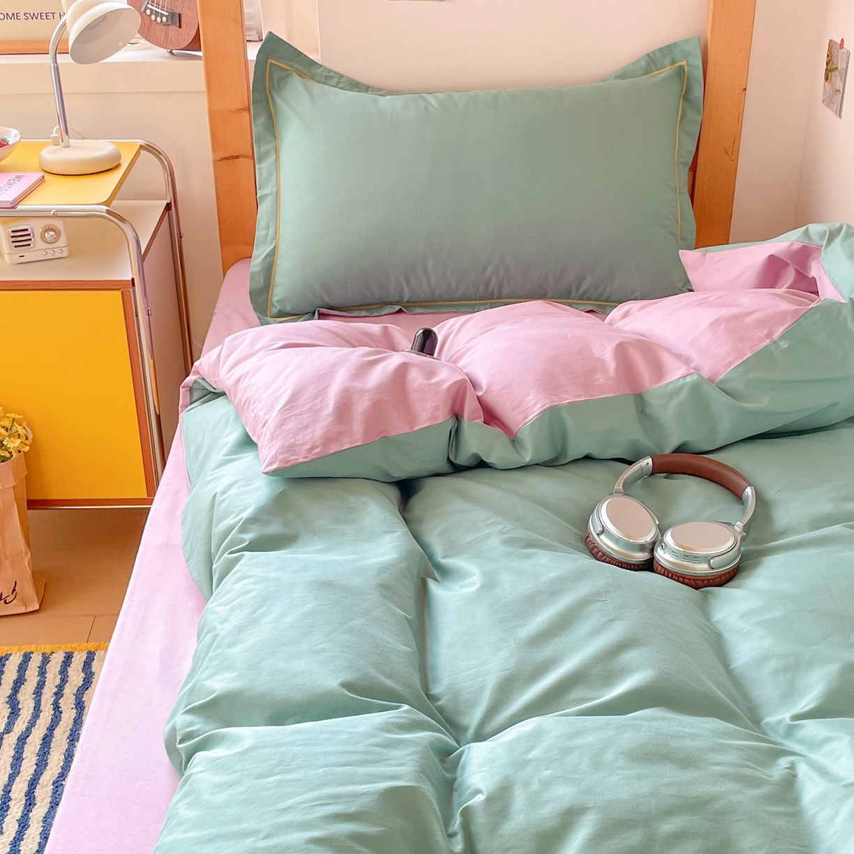 91家纺网 家纺一手货源 找家纺 恩泽家纺 2025新款全棉双拼学生宿舍三件套 灰绿+香芋紫