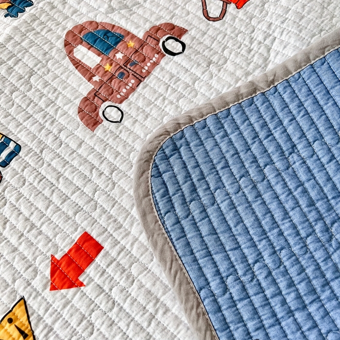 91家纺网 家纺一手货源 找家纺 茉夕家纺 2025新款双面纯棉学生宿舍床盖系列 小汽车