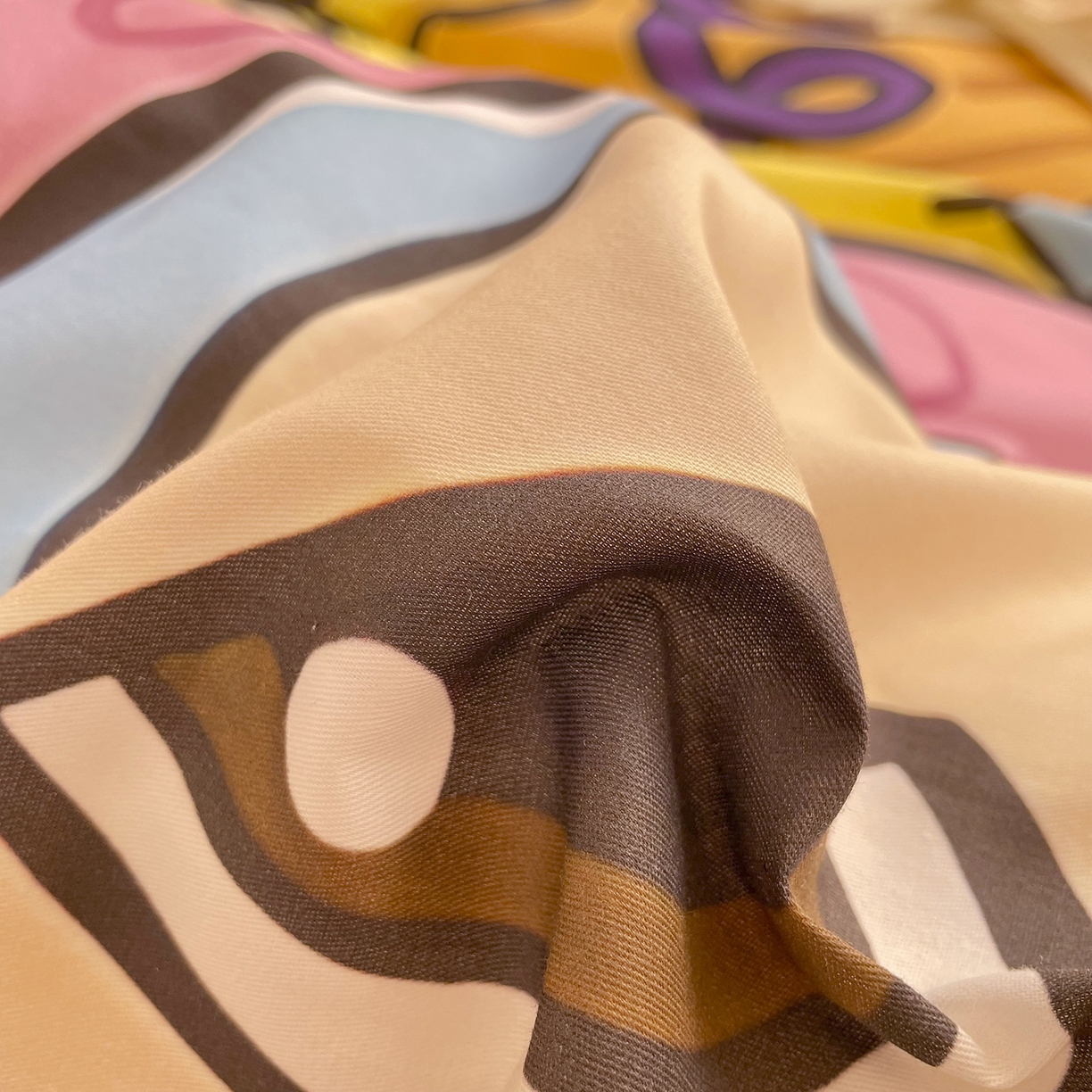 91家纺网 家纺一手货源 找家纺 浩诚 2025新款全棉纯棉大版卡通四件套 欢乐蛋仔