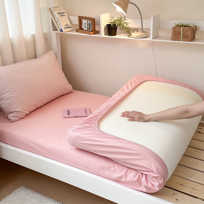 91家纺网 家纺一手货源 找家纺 玖弘家居 2025新款全棉纯棉色织水洗棉学生宿舍三件套四件套上下铺三件套 粉密条