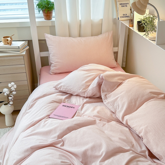 91家纺网 家纺一手货源 找家纺 玖弘家居 2025新款全棉纯棉色织水洗棉学生宿舍三件套四件套上下铺三件套 粉密条