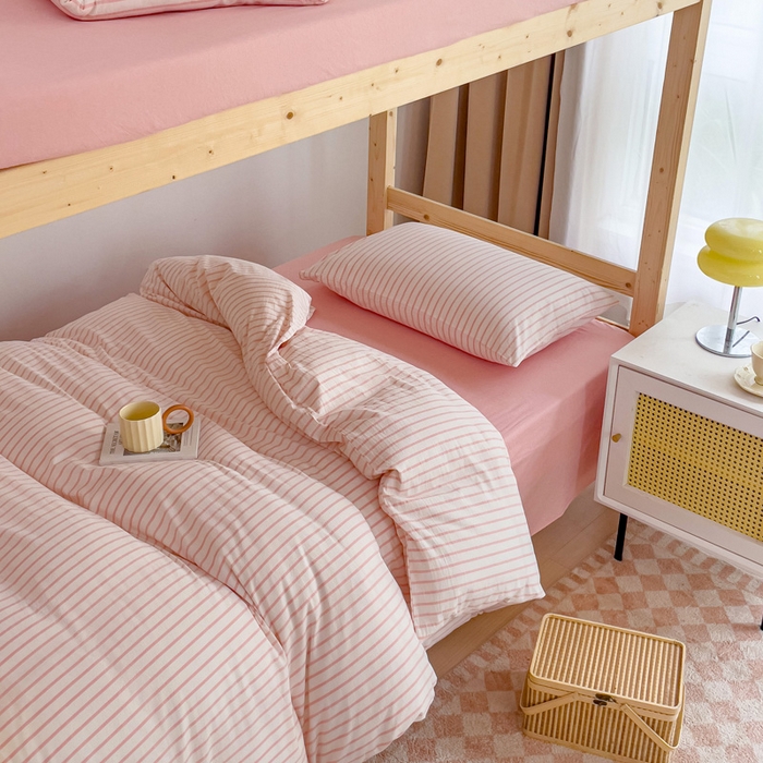 91家纺网 家纺一手货源 找家纺 玖弘家居 2025新款全棉纯棉色织水洗棉学生宿舍三件套四件套上下铺三件套 果粉条