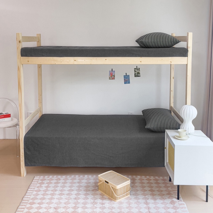 91家纺网 家纺一手货源 找家纺 玖弘家居 2025新款全棉纯棉色织水洗棉学生宿舍三件套四件套上下铺三件套 灰细条