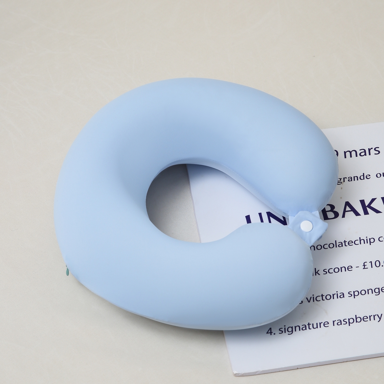 91家纺网 家纺一手货源 找家纺 天之悦家纺 2025新款凉感冰丝U型枕大头护颈枕枕头枕芯      天空蓝 29x30cm单枕/只（礼盒装）