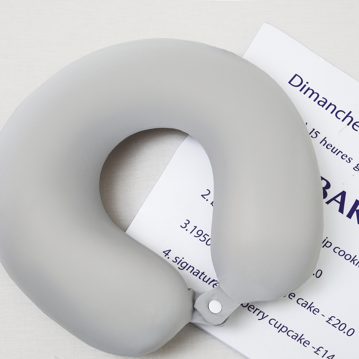 91家纺网 家纺一手货源 找家纺 天之悦家纺 2025新款凉感冰丝U型枕大头护颈枕枕头枕芯      岩石灰 29x30cm单枕/只（礼盒装）