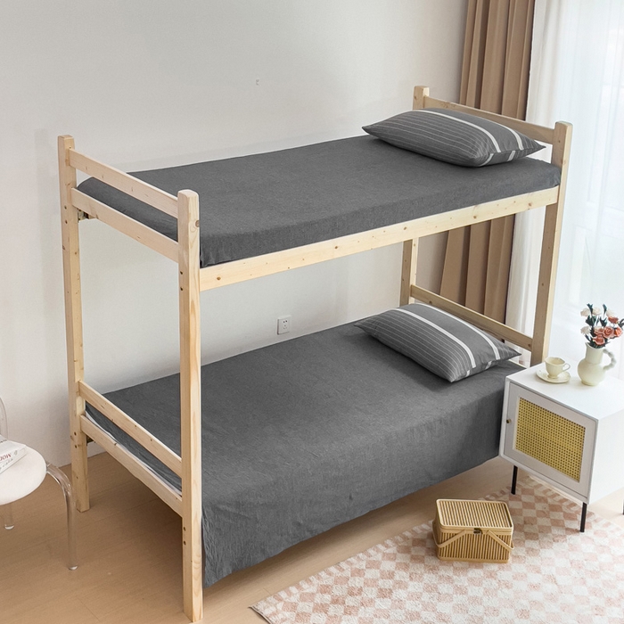 91家纺网 家纺一手货源 找家纺 玖弘家居 2025新款全棉纯棉色织水洗棉学生宿舍三件套四件套上下铺三件套 深灰条