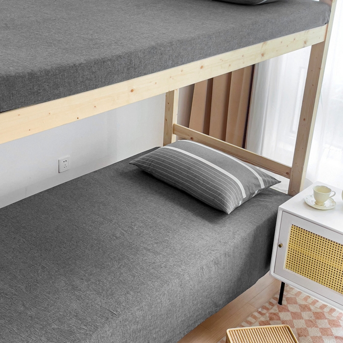 91家纺网 家纺一手货源 找家纺 玖弘家居 2025新款全棉纯棉色织水洗棉学生宿舍三件套四件套上下铺三件套 深灰条