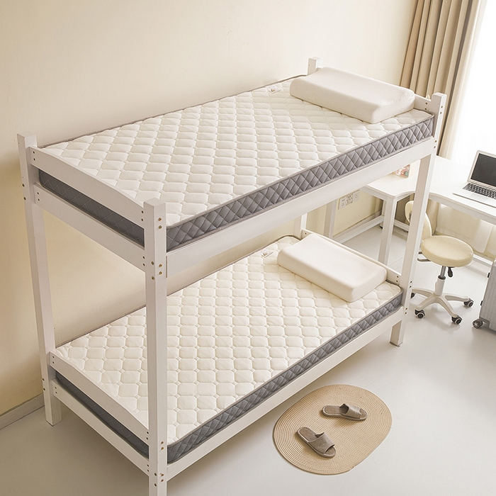 91家纺网 家纺一手货源 找家纺 （总）亿丁点床垫 2025春夏新款牛奶丝记忆棉格子床垫