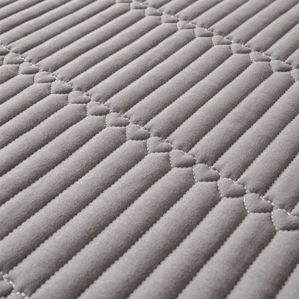 91家纺网 家纺一手货源 找家纺 雯豆家纺 2025新款简爱A类夹棉防水床笠三件套水洗棉磨毛床单保护套 简爱-深空灰