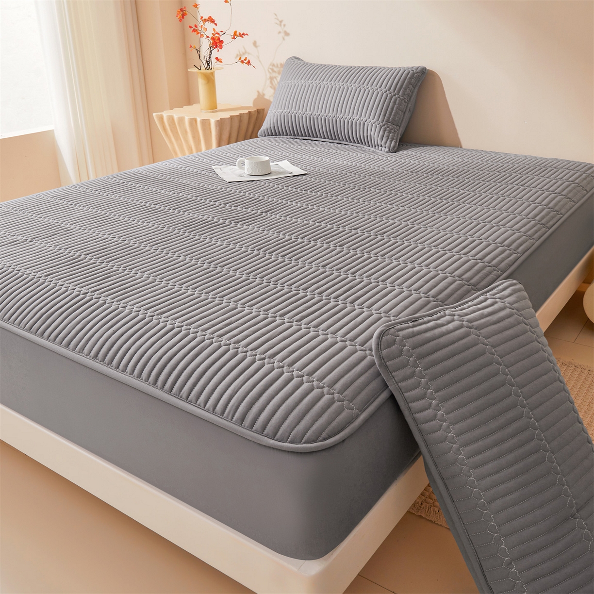 91家纺网 家纺一手货源 找家纺 雯豆家纺 2025新款简爱A类夹棉防水床笠三件套水洗棉磨毛床单保护套 简爱-深空灰