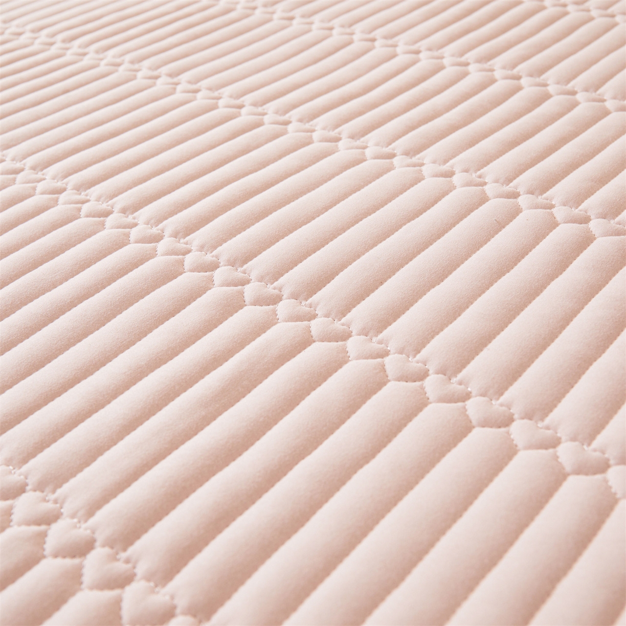 91家纺网 家纺一手货源 找家纺 雯豆家纺 2025新款简爱A类夹棉防水床笠三件套水洗棉磨毛床单保护套 简爱-密合粉