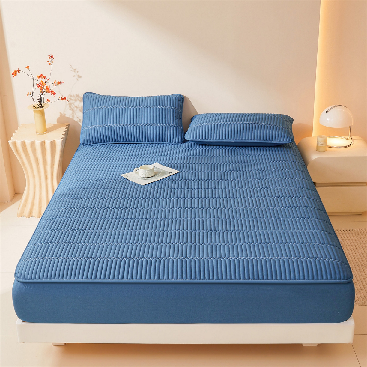 91家纺网 家纺一手货源 找家纺 雯豆家纺 2025新款简爱A类夹棉防水床笠三件套水洗棉磨毛床单保护套 简爱-黛蓝