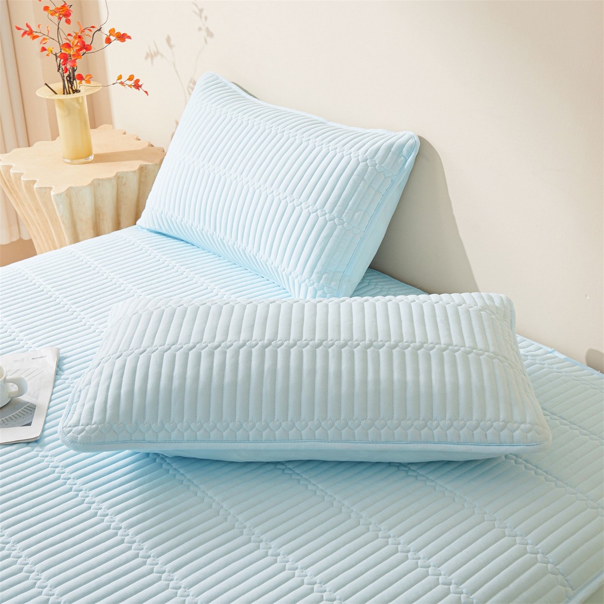 91家纺网 家纺一手货源 找家纺 雯豆家纺 2025新款简爱A类夹棉防水床笠三件套水洗棉磨毛床单保护套 简爱-淡水蓝