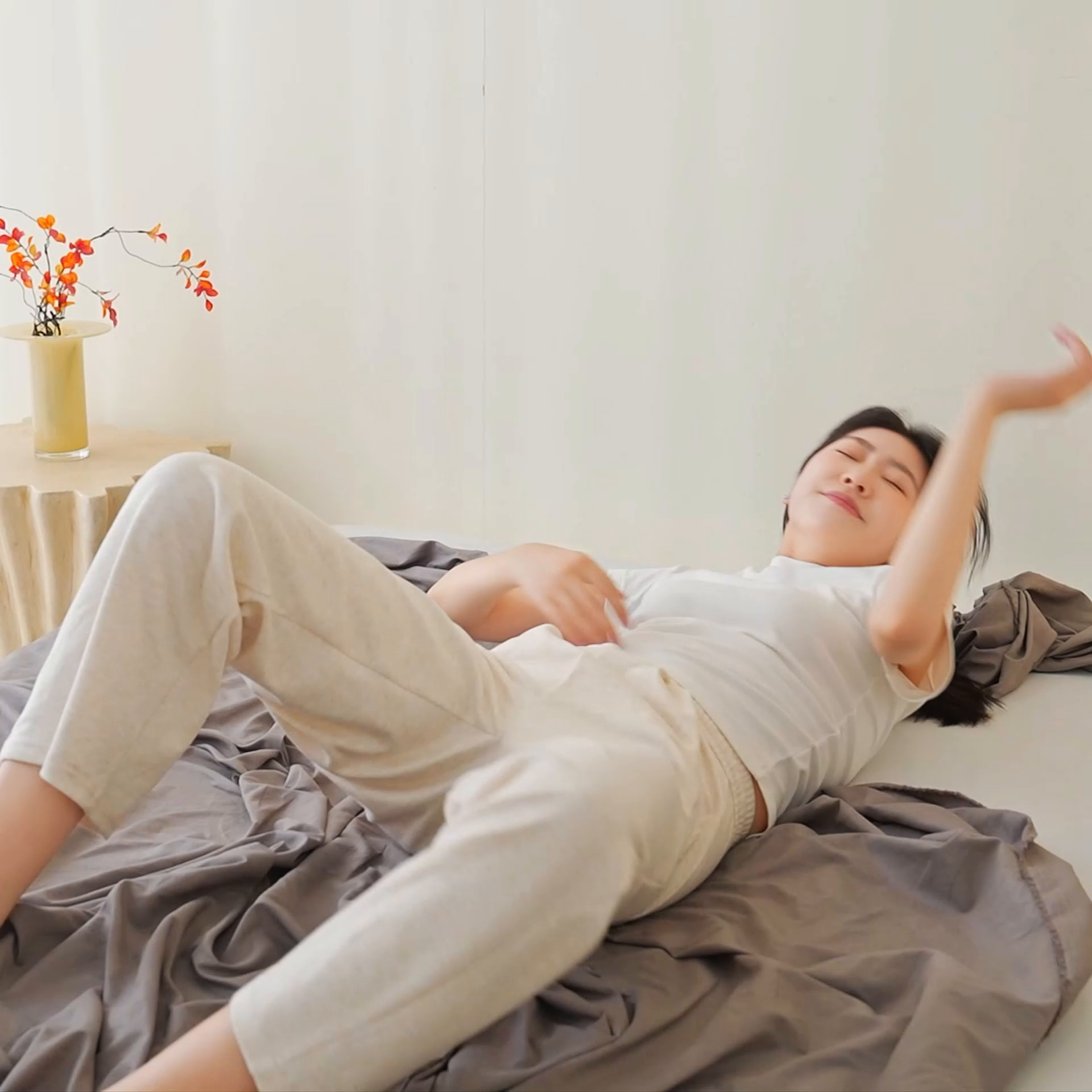 91家纺网 家纺一手货源 找家纺 雯豆家纺 2025新款简爱A类夹棉床笠三件套水洗棉磨毛床单保护套 简爱-奶咖