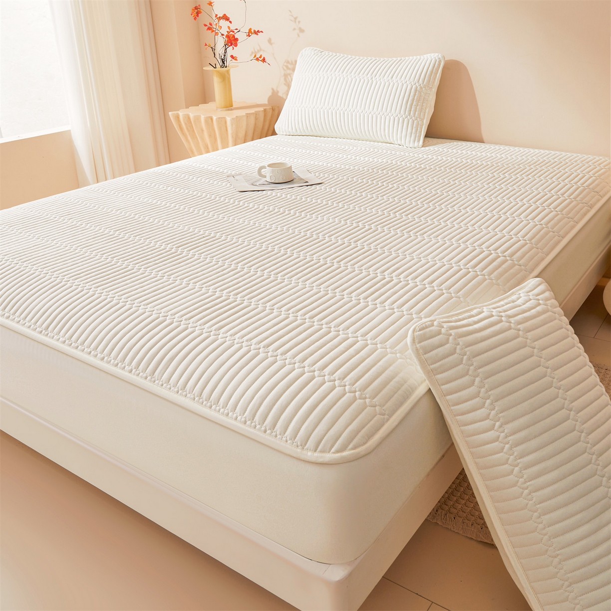 91家纺网 家纺一手货源 找家纺 雯豆家纺 2025新款简爱A类夹棉床笠三件套水洗棉磨毛床单保护套 简爱-月光白