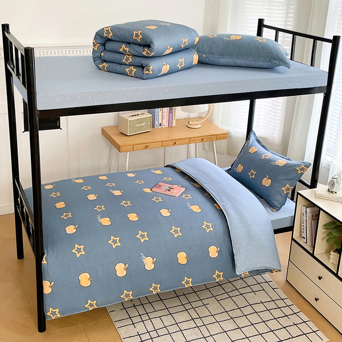 91家纺网 家纺一手货源 找家纺 锦润 2025新款印花12868全棉学生宿舍三件套纯棉六件套星光苹果-蓝