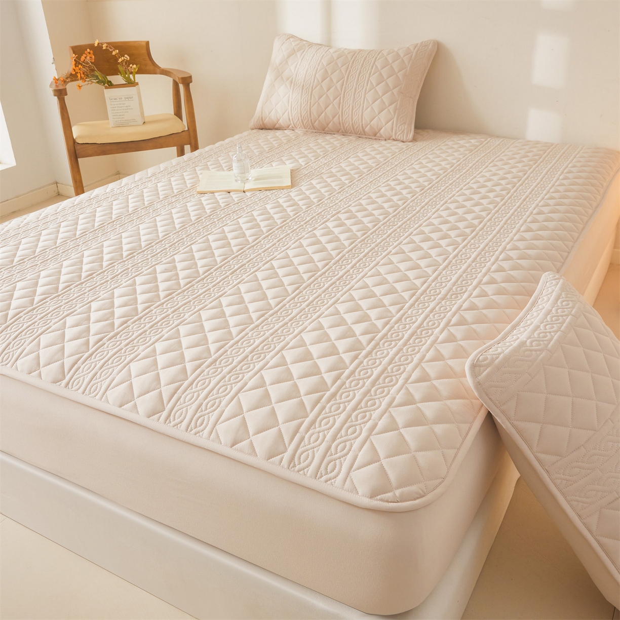 91家纺网 家纺一手货源 找家纺 （总）雯豆家纺 2025新款简爱A类夹棉床笠三件套水洗棉磨毛床单保护套