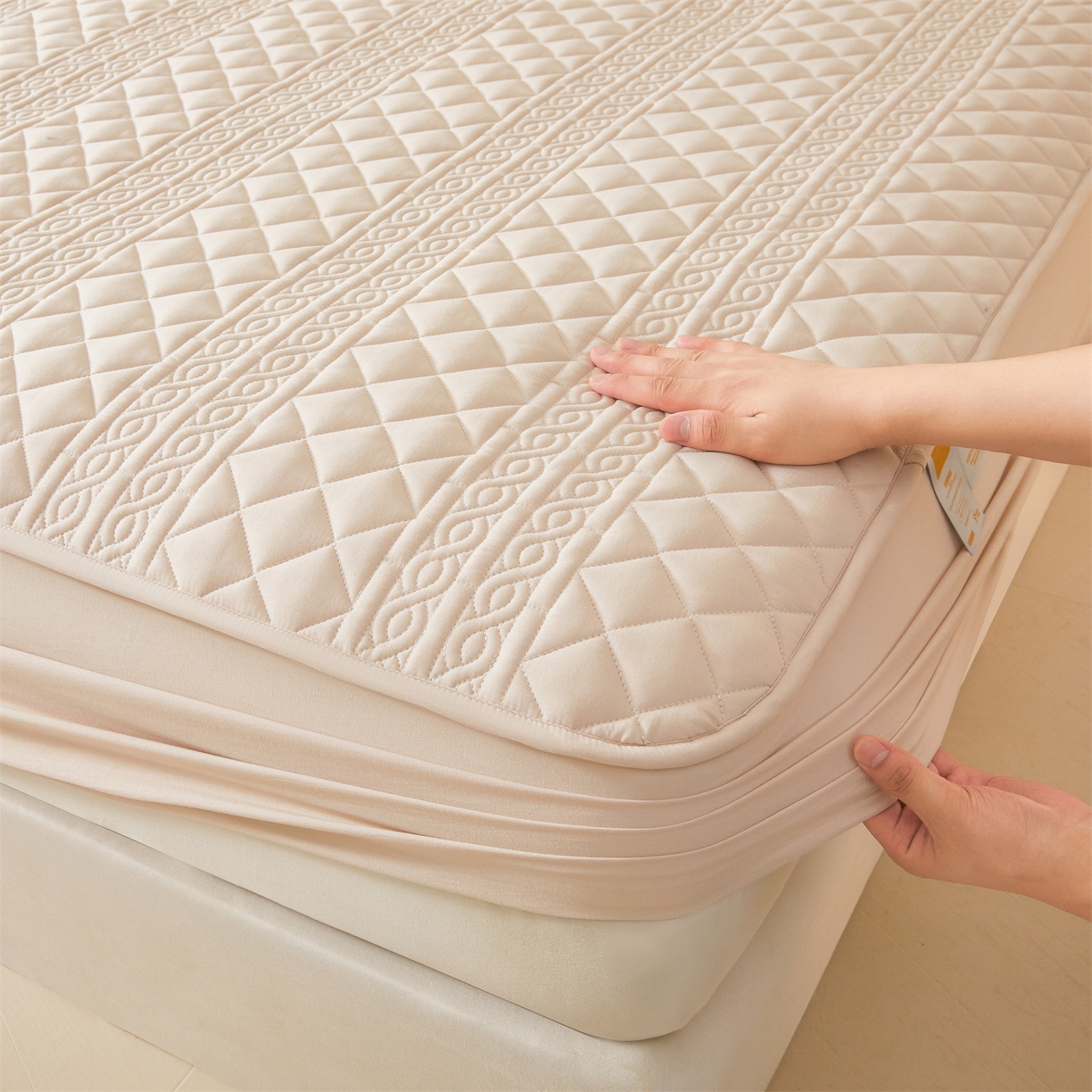 91家纺网 家纺一手货源 找家纺 （总）雯豆家纺 2025新款简爱A类夹棉床笠三件套水洗棉磨毛床单保护套