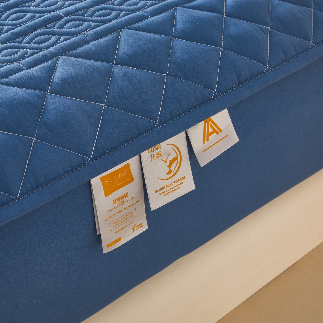 91家纺网 家纺一手货源 找家纺 雯豆家纺 2025新款简爱A类夹棉床笠三件套水洗棉磨毛床单保护套 梵可-黛蓝