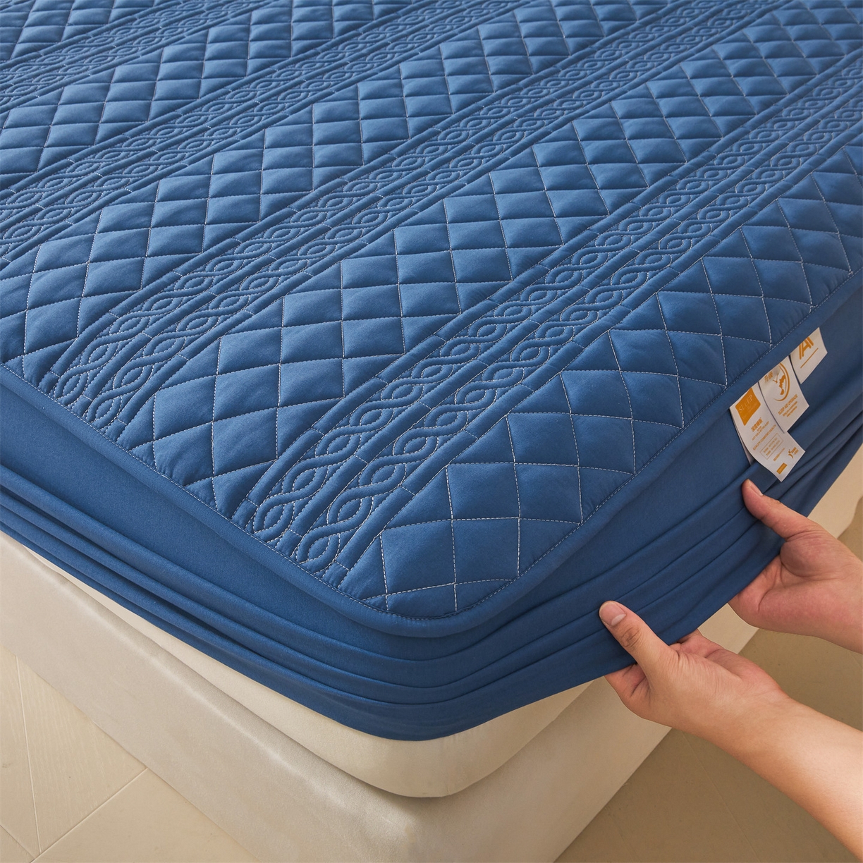 91家纺网 家纺一手货源 找家纺 雯豆家纺 2025新款简爱A类夹棉床笠三件套水洗棉磨毛床单保护套 梵可-黛蓝