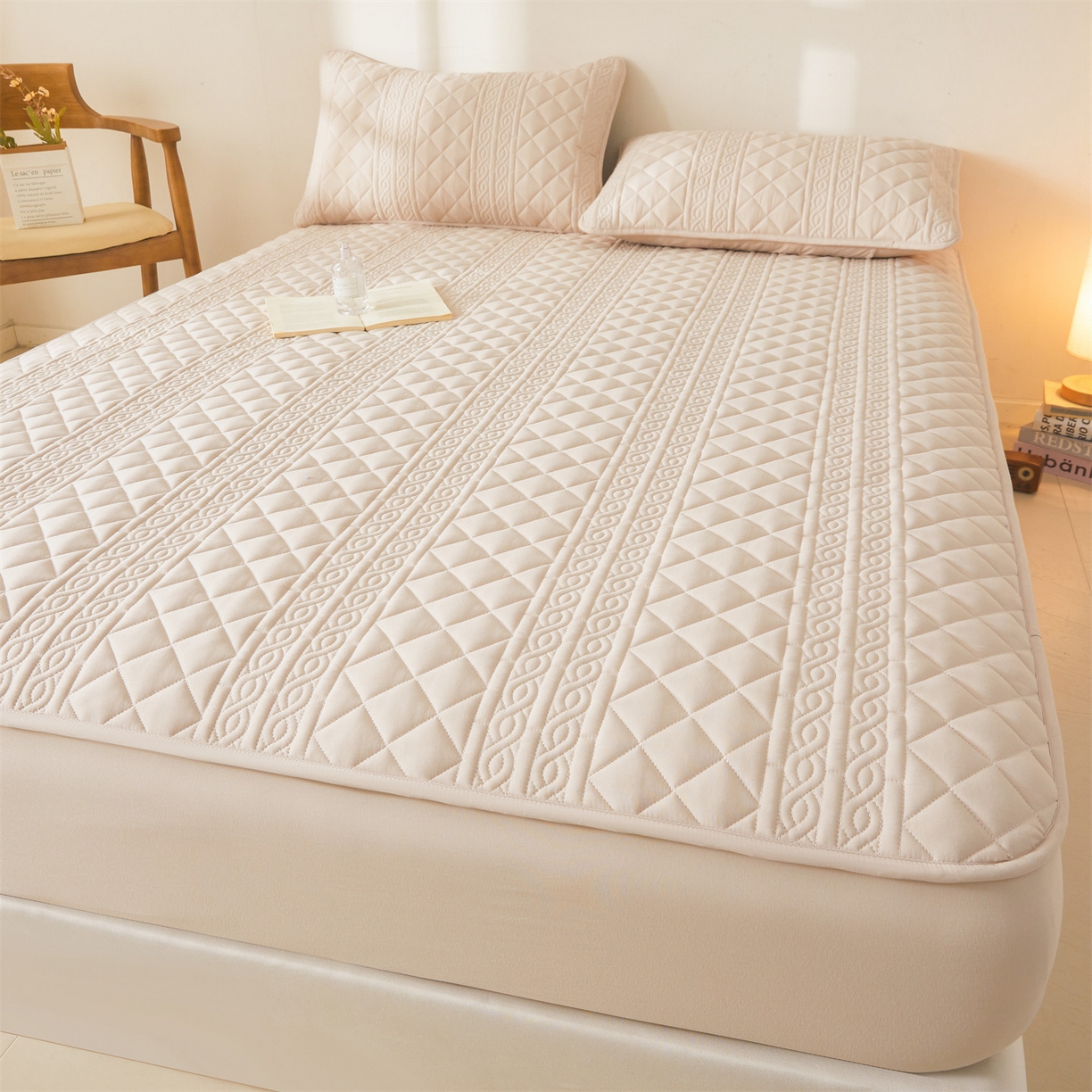 91家纺网 家纺一手货源 找家纺 雯豆家纺 2025新款简爱A类夹棉床笠三件套水洗棉磨毛床单保护套 梵可-奶咖