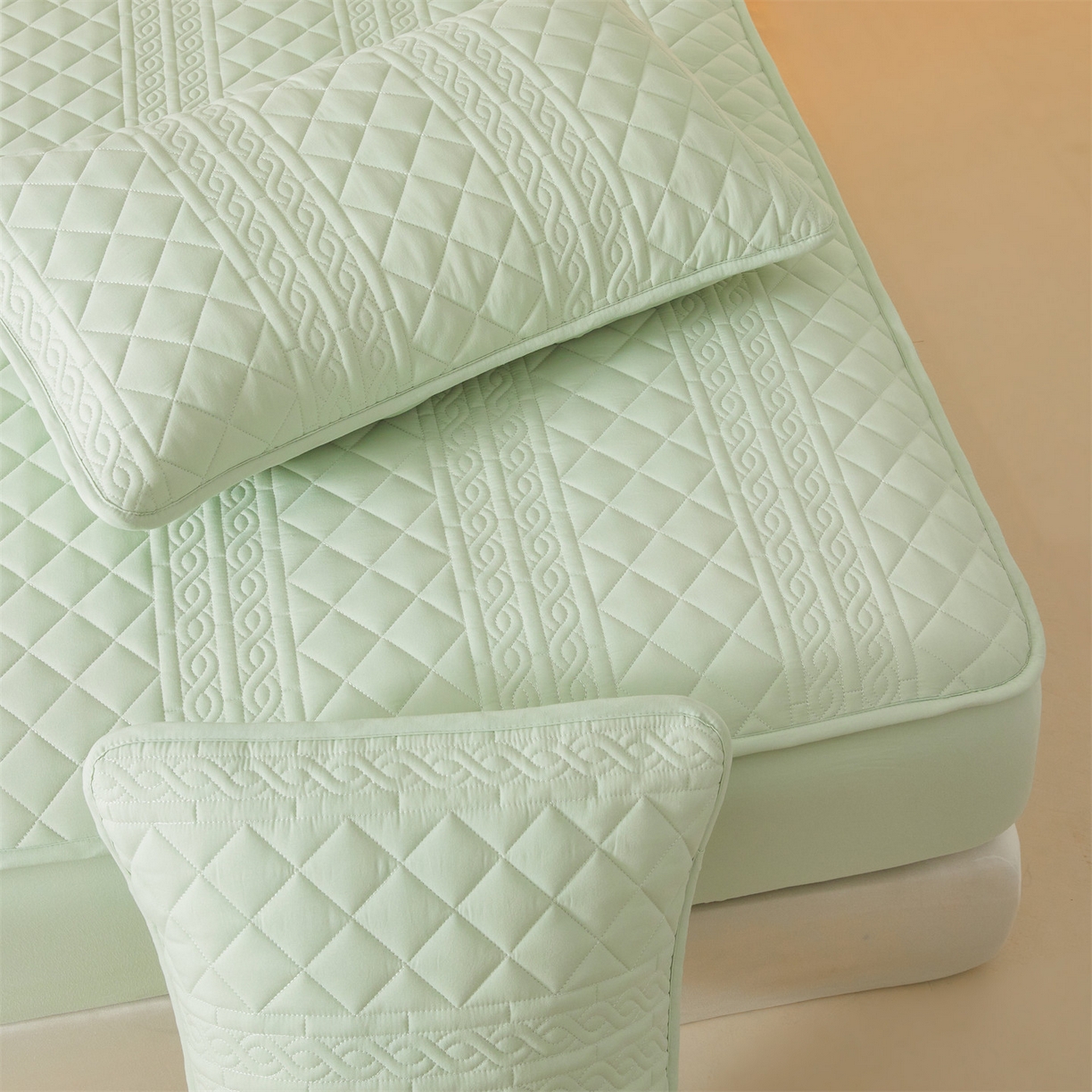 91家纺网 家纺一手货源 找家纺 雯豆家纺 2025新款简爱A类夹棉床笠三件套水洗棉磨毛床单保护套 梵可-清雅绿