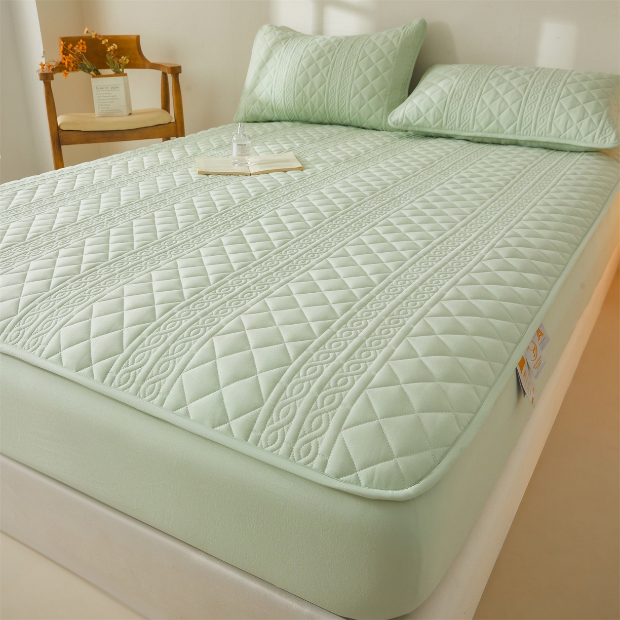 91家纺网 家纺一手货源 找家纺 雯豆家纺 2025新款简爱A类夹棉床笠三件套水洗棉磨毛床单保护套 梵可-清雅绿