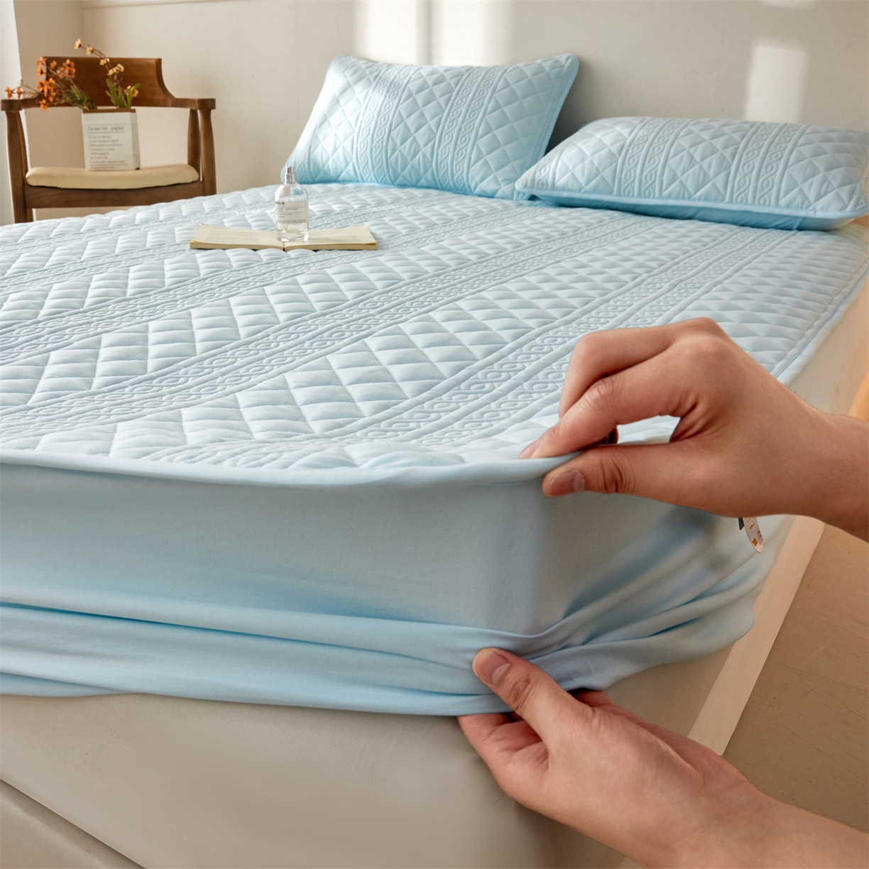 91家纺网 家纺一手货源 找家纺 雯豆家纺 2025新款简爱A类夹棉床笠三件套水洗棉磨毛床单保护套 梵可-淡水蓝