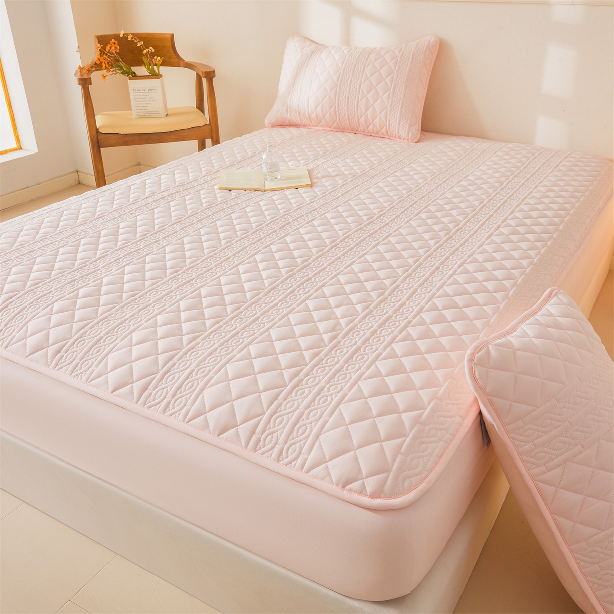 91家纺网 家纺一手货源 找家纺 雯豆家纺 2025新款简爱A类夹棉床笠三件套水洗棉磨毛床单保护套 梵可-密合粉