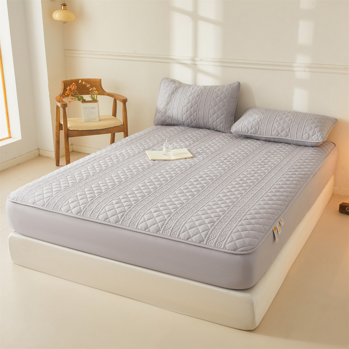 91家纺网 家纺一手货源 找家纺 雯豆家纺 2025新款简爱A类夹棉床笠三件套水洗棉磨毛床单保护套 梵可-暮云灰