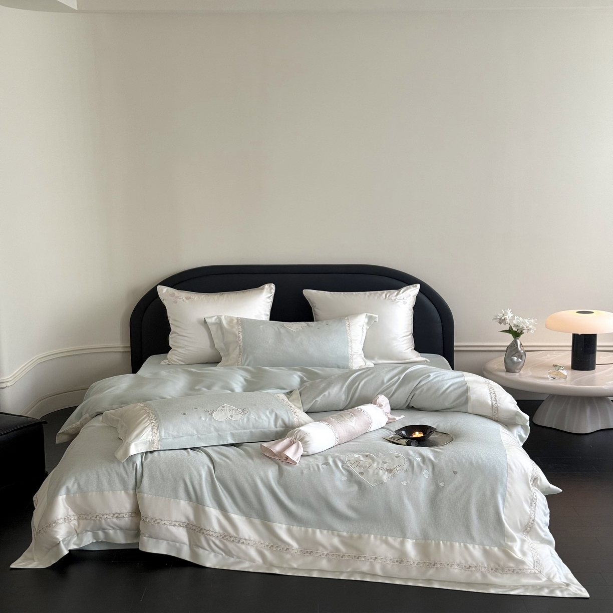 91家纺网 家纺一手货源 找家纺 MIU缪家居 2025新款100支超柔天丝棉四件套-艾琳娜 艾琳娜系列 水漾蓝