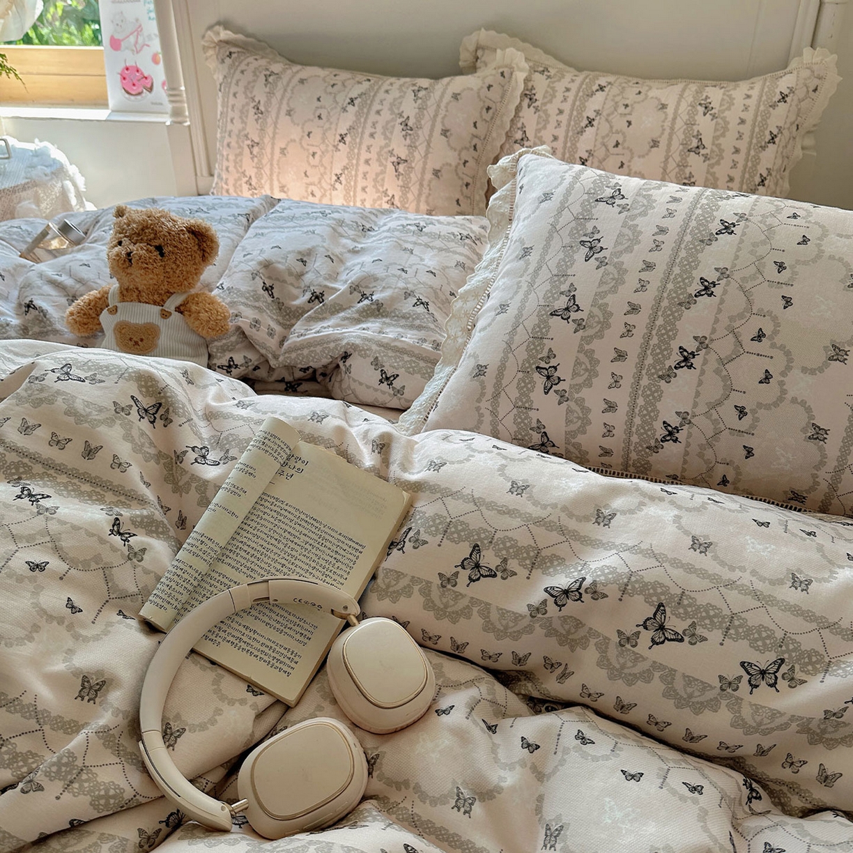 91家纺网 家纺一手货源 找家纺 瑞莱 2025新款全棉纯棉A类有氧双层纱镂空花边四件套 蝴蝶飞飞