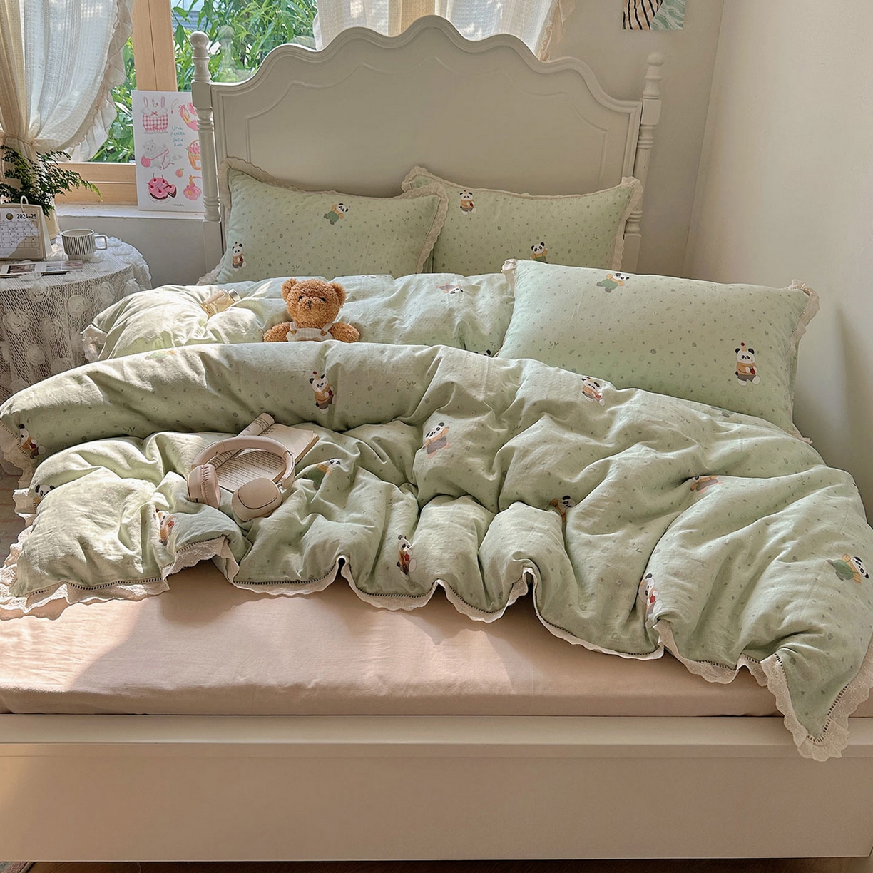 91家纺网 家纺一手货源 找家纺 瑞莱 2025新款全棉纯棉A类有氧双层纱镂空花边四件套 镂空-功夫熊猫