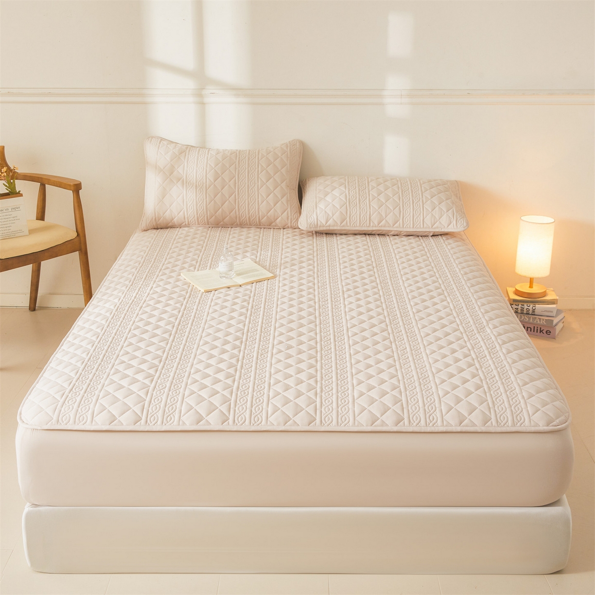 91家纺网 家纺一手货源 找家纺 （总）雯豆家纺 2025新款梵可A类夹棉防水床笠三件套水洗棉磨毛床单保护套