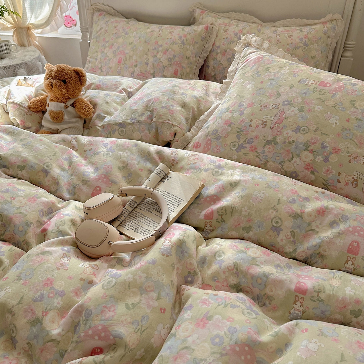 91家纺网 家纺一手货源 找家纺 瑞莱 2025新款全棉纯棉A类有氧双层纱镂空花边四件套 镂空-何枝小兔